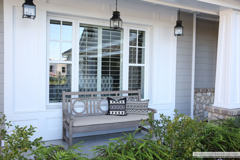 Craftsman porch (Sunny Lifestyles)