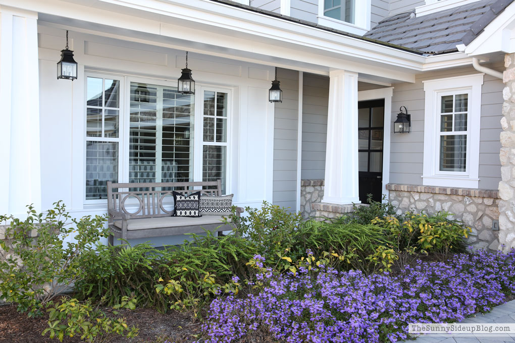 Craftsman porch (Sunny Lifestyles)
