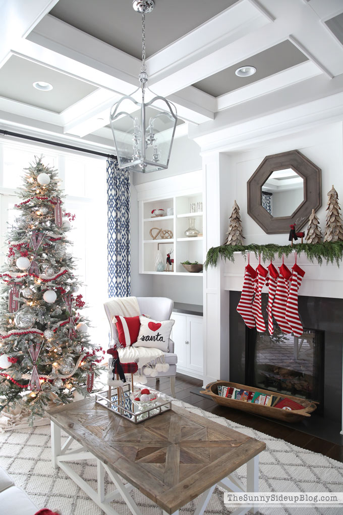 Christmas Home Tour! (Sunny Lifestyles)