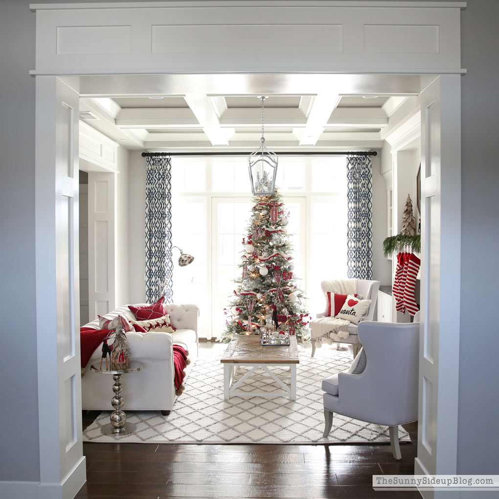 Christmas Home Tour! (Sunny Lifestyles)