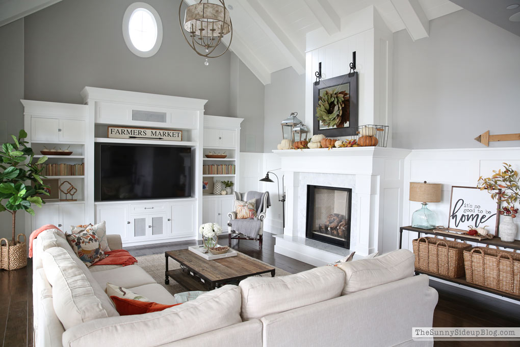 Fall Family Room (Sunny Lifestyles)