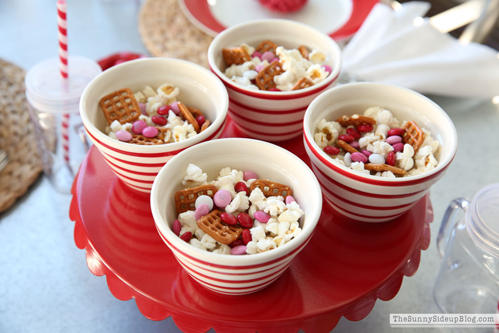 Simple Valentine Party Ideas! (Sunny Lifestyles)