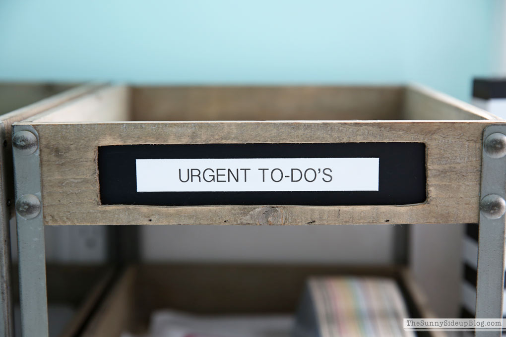 How to set up a Productive Home Office (Sunny Lifestyles)