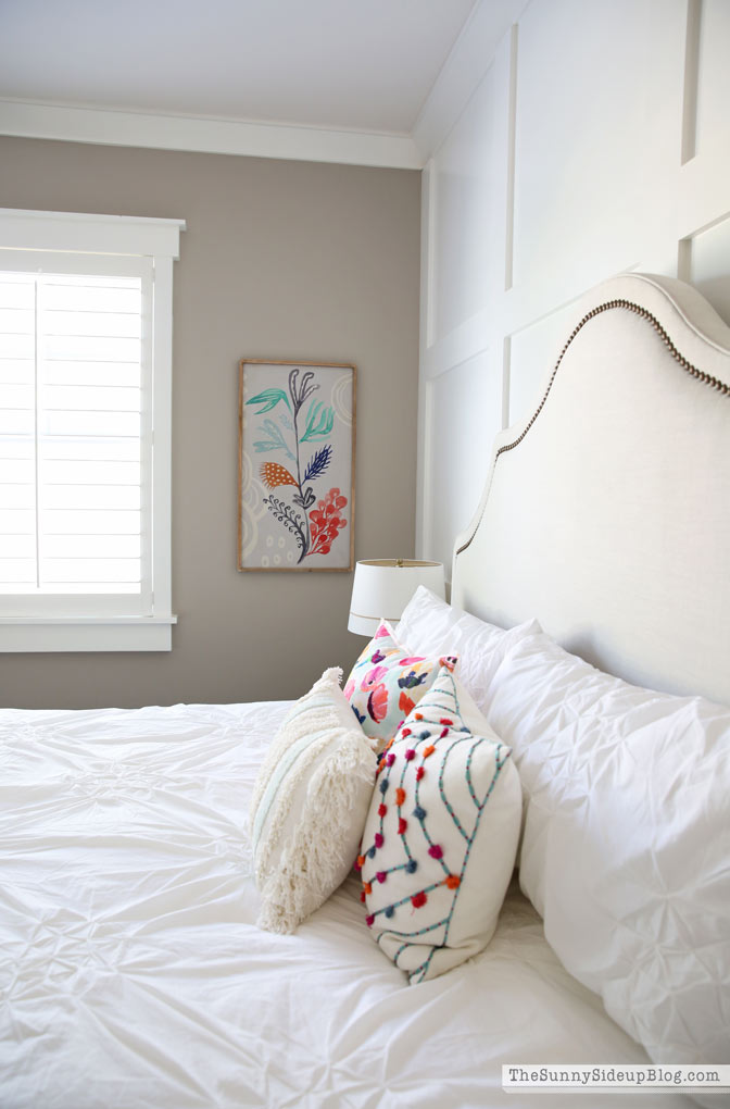 Guest Room Decor (Sunny Lifestyles)