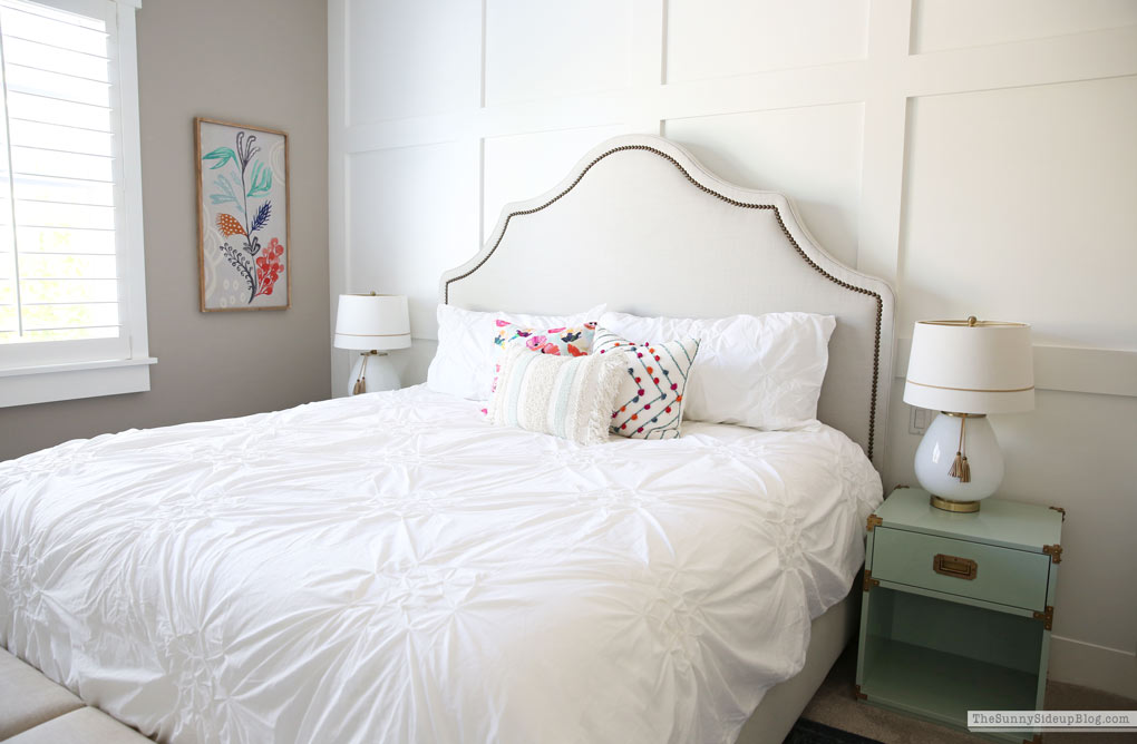 Guest Room Decor (Sunny Lifestyles)