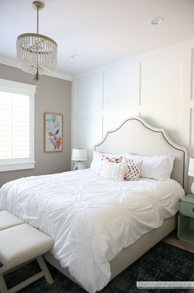 Guest Room Decor (Sunny Lifestyles)