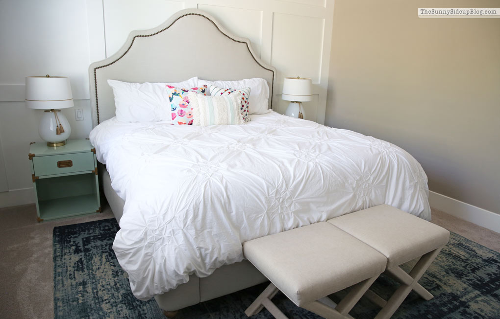 Guest Room Decor (Sunny Lifestyles)