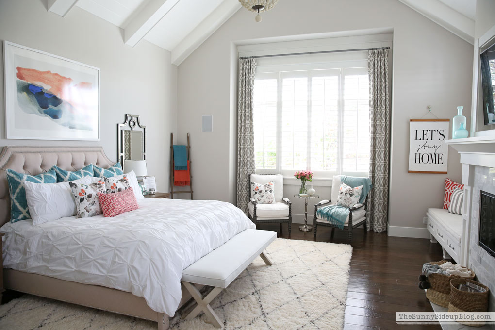 5 Tips to Create a Relaxing Bedroom (Sunny Lifestyles)