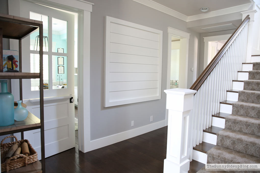 Shiplap Display Wall (Sunny Lifestyles)