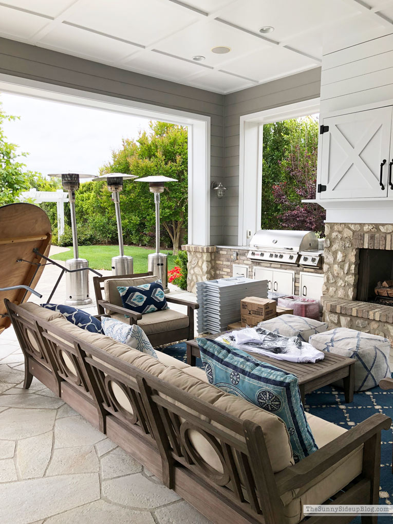 Outdoor Party and Fashion Favs (Sunny Lifestyles)