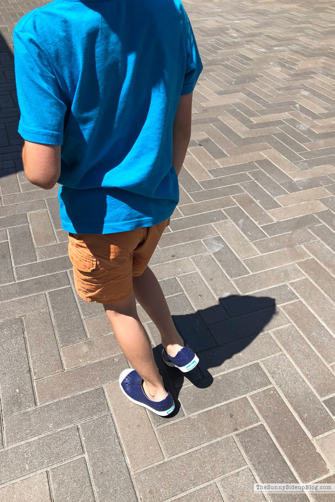 Summer Fashion! (Sunny Lifestyles)