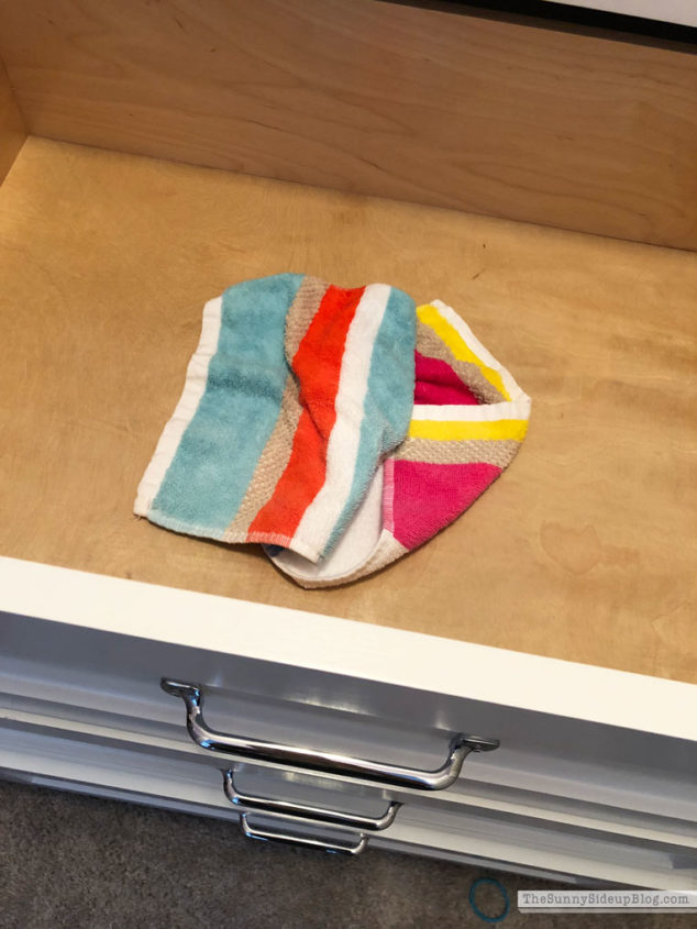 Organizing Progress and Girls School Clothes (Sunny Lifestyles) 