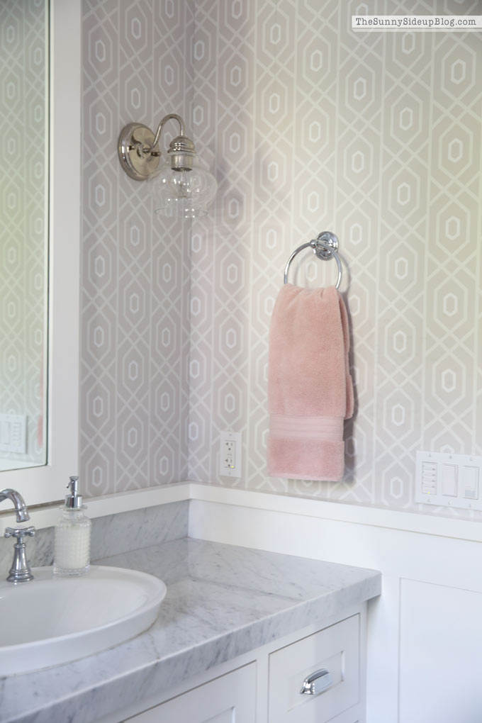 Bathroom Decor (Sunny Lifestyles)