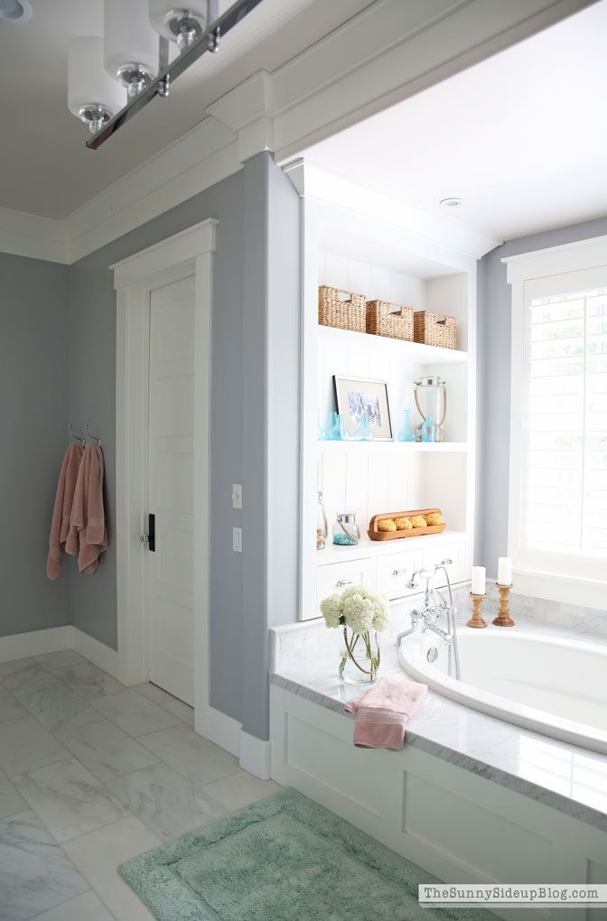 Bathroom Decor (Sunny Lifestyles)