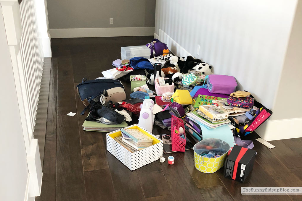 Organizing Progress and Girls School Clothes (Sunny Lifestyles)