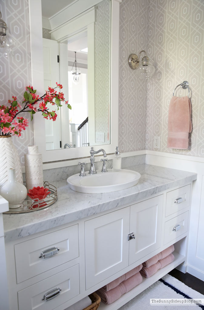 Bathroom Decor (Sunny Lifestyles)