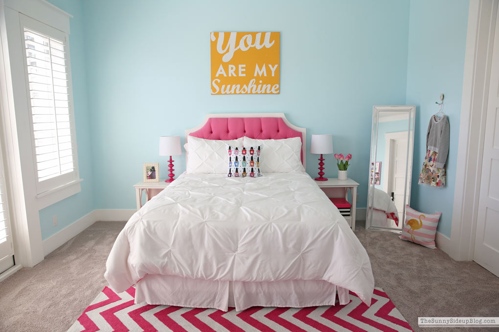 Girl's Bedroom Update (Sunny Lifestyles) 