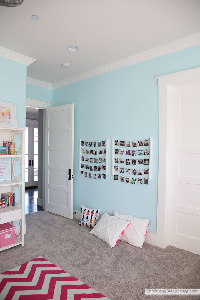 Kids' Bedroom Photo Display (Sunny Lifestyles)
