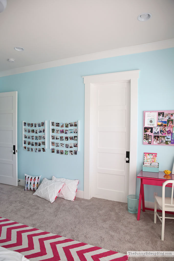 Kids' Bedroom Photo Display (Sunny Lifestyles)