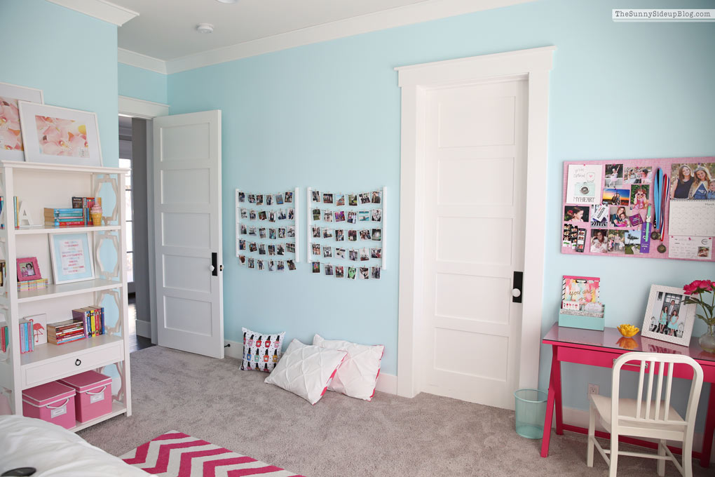 Kids' Bedroom Photo Display (Sunny Lifestyles)