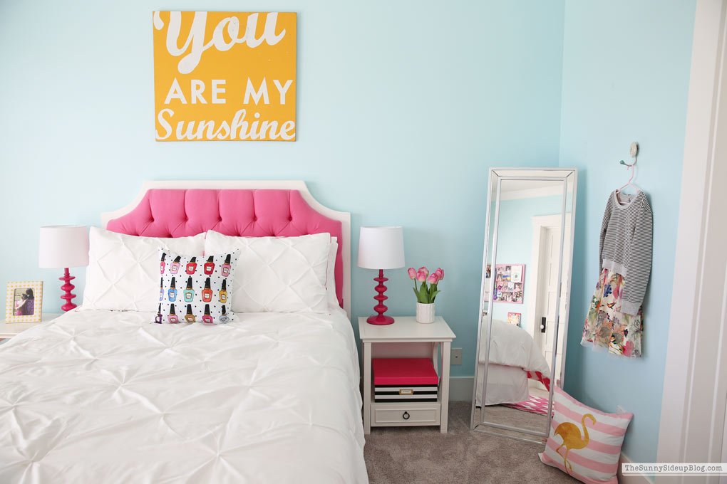 Girl's Bedroom Update (Sunny Lifestyles) 