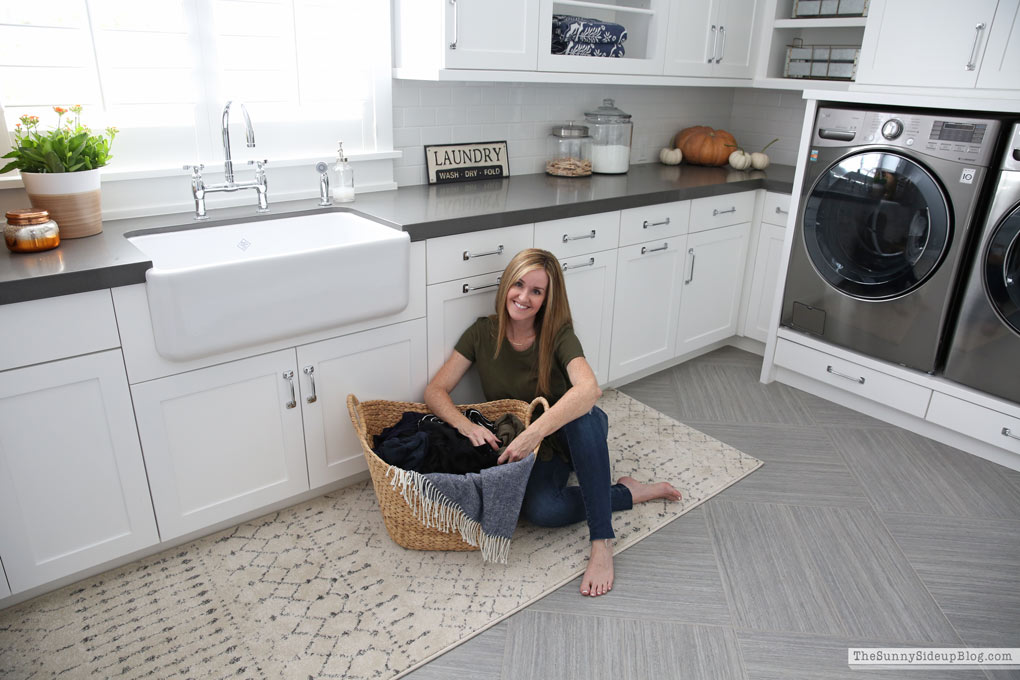 Laundry Room Decor (Sunny Lifestyles)