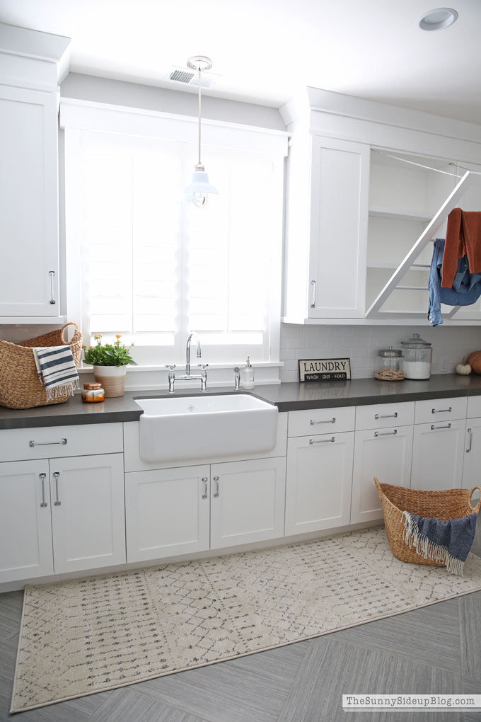 Laundry Room Decor (Sunny Lifestyles)