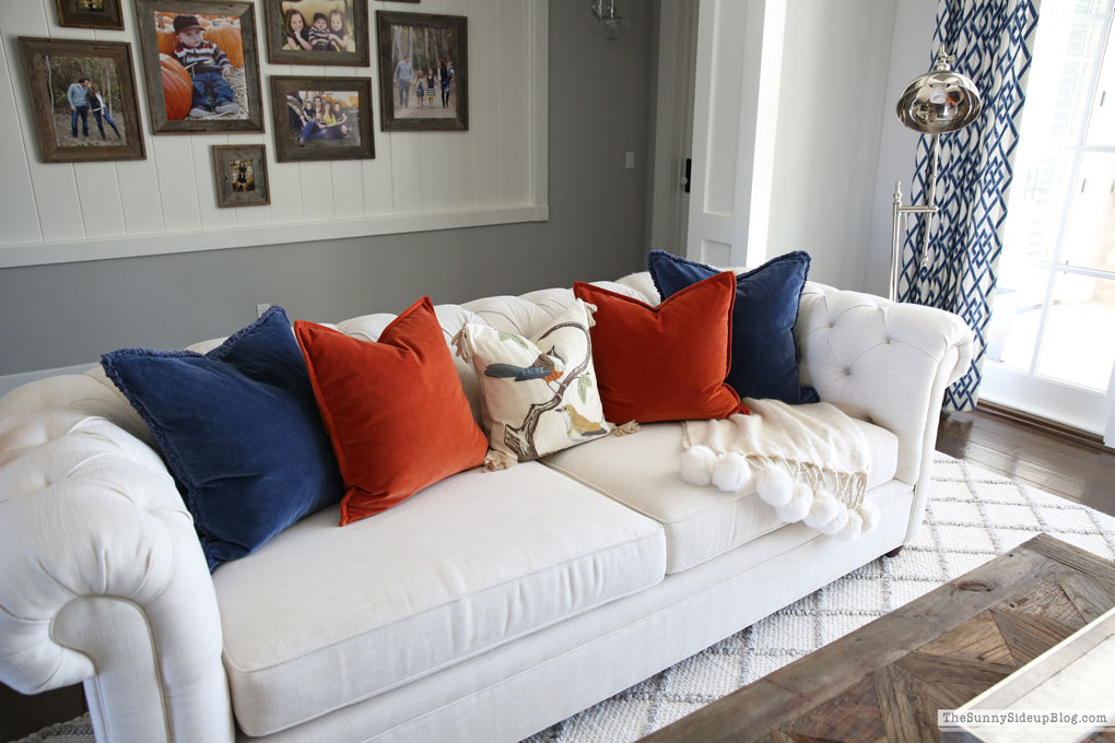 Fall Decor Formal Living Room (Sunny Lifestyles)