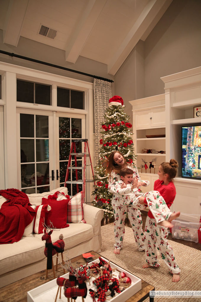 Decorating our Tree and fun Christmas PJ's! (Sunny Lifestyles)