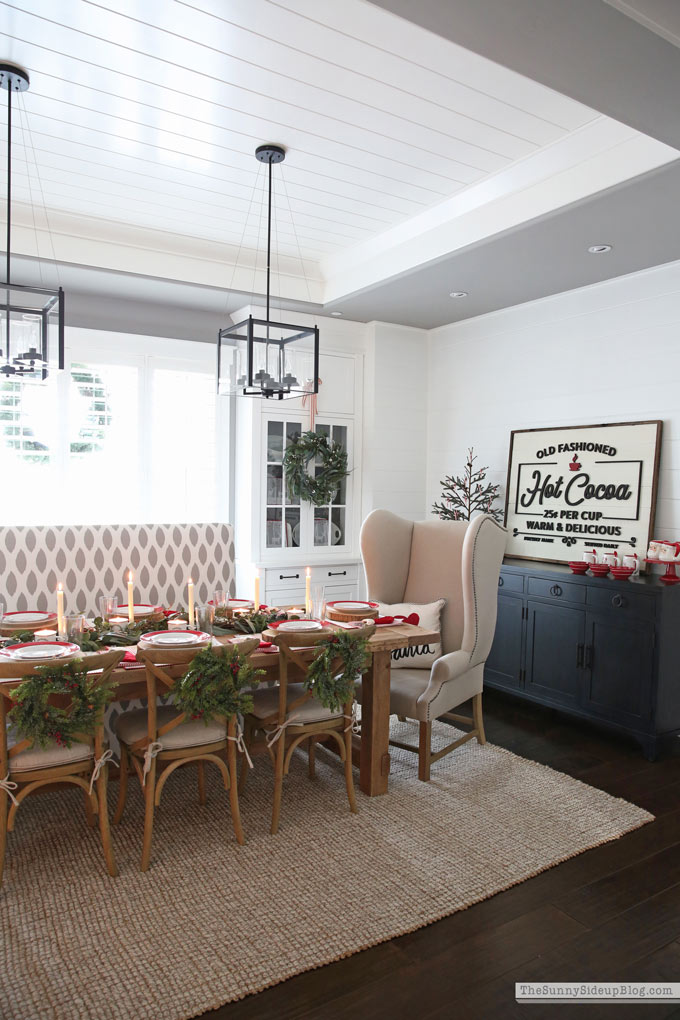 Christmas Dining Room (Sunny Lifestyles)
