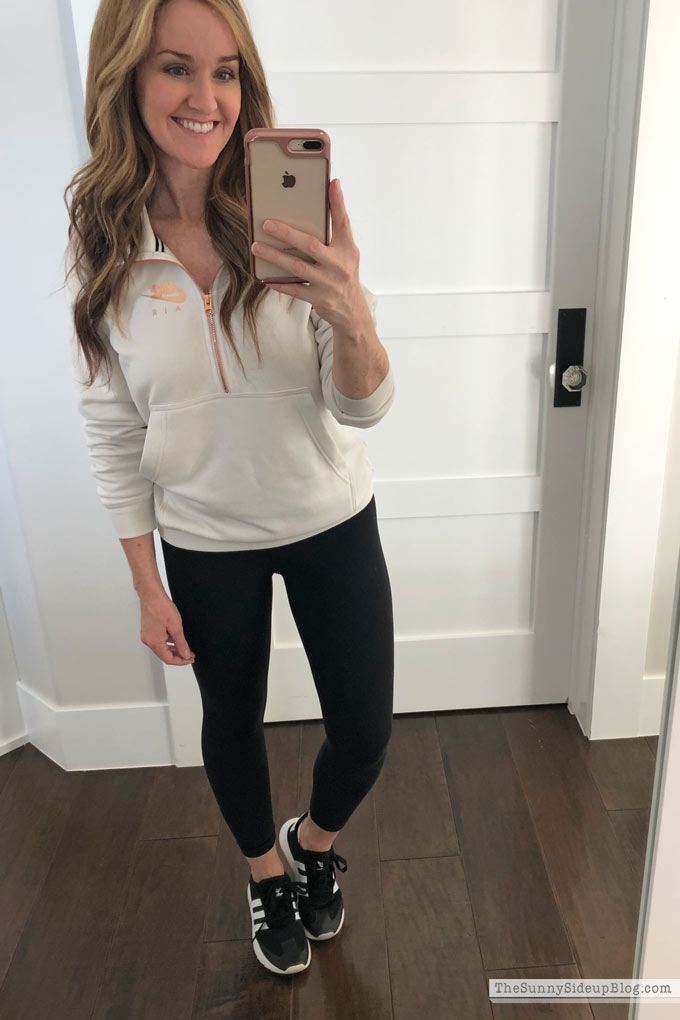 December Fashion (Sunny Lifestyles)