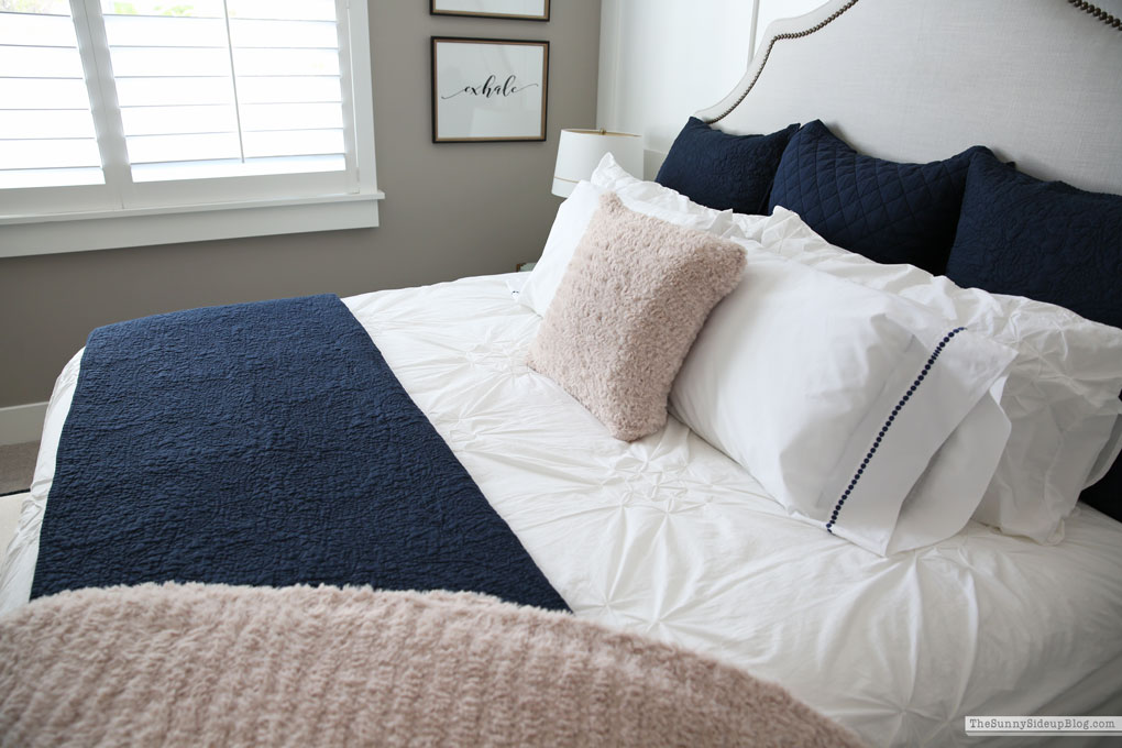 Guest Bedroom Decor (Sunny Lifestyles)