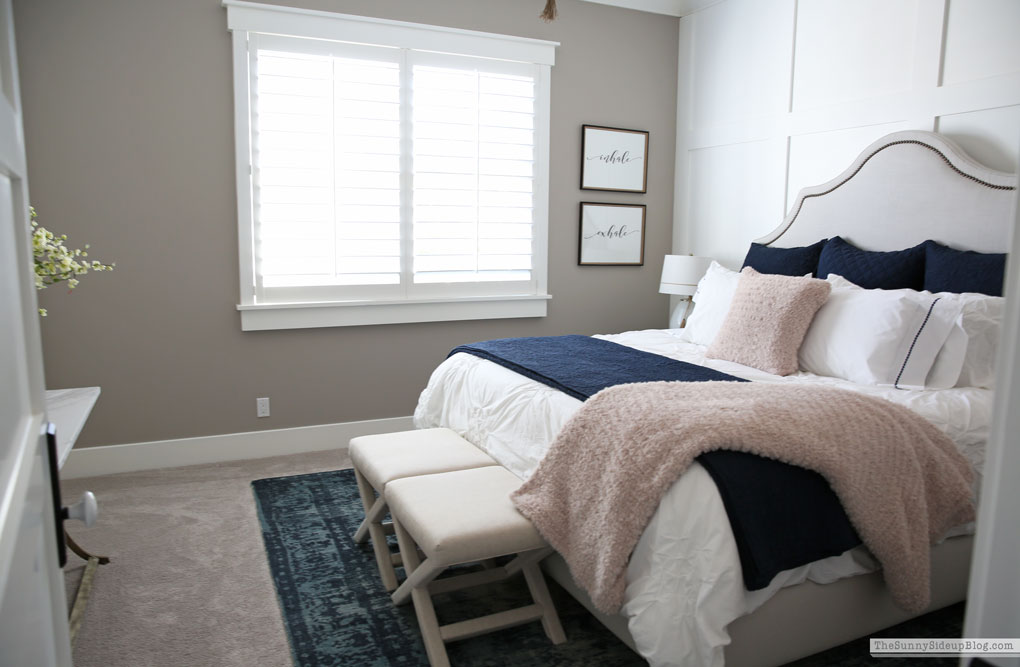 Guest Bedroom Decor (Sunny Lifestyles)