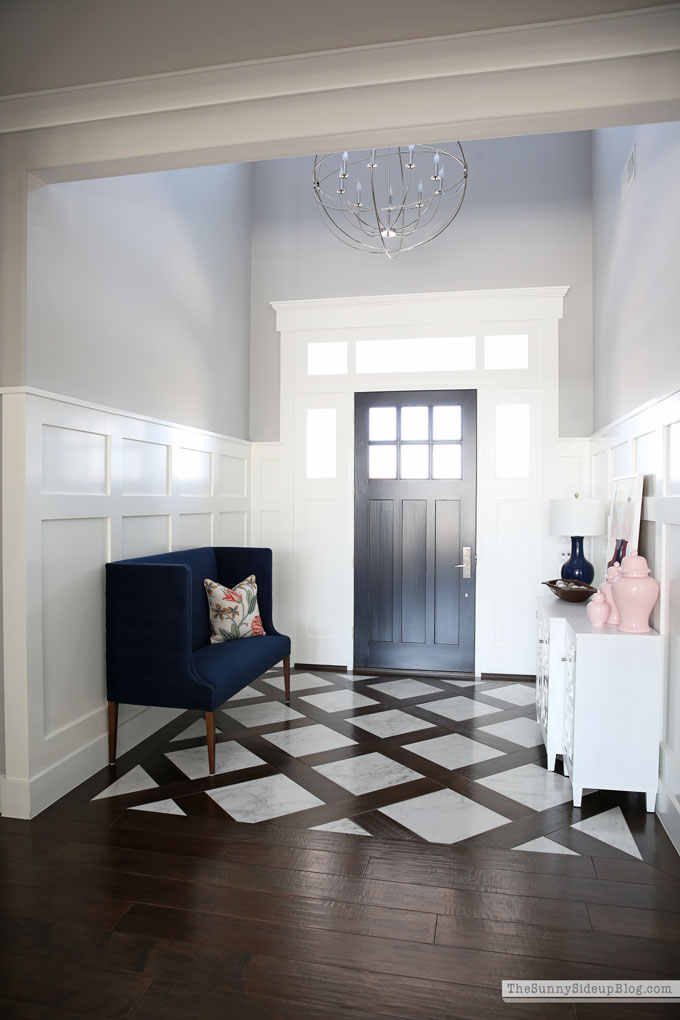 Front entry bench (Sunny Lifestyles)