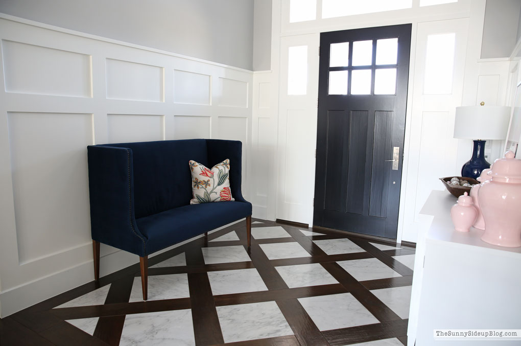 Front entry bench (Sunny Lifestyles)