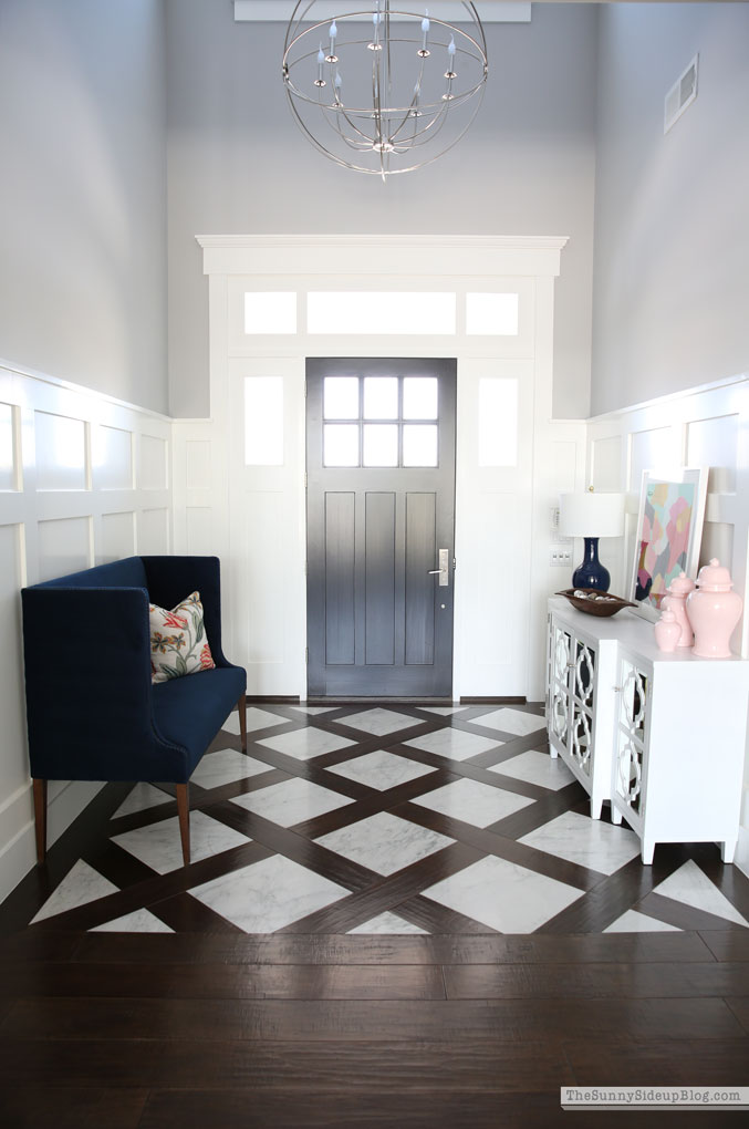 Entry marble wood floor (Sunny Lifestyles)