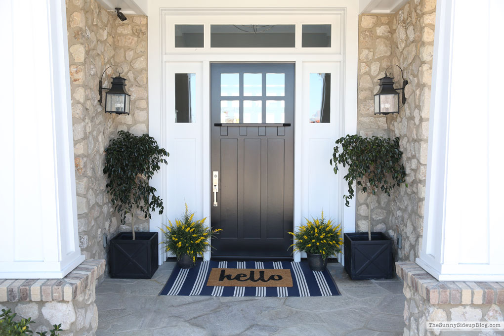 Coastal Craftsman home (Sunny Lifestyles)