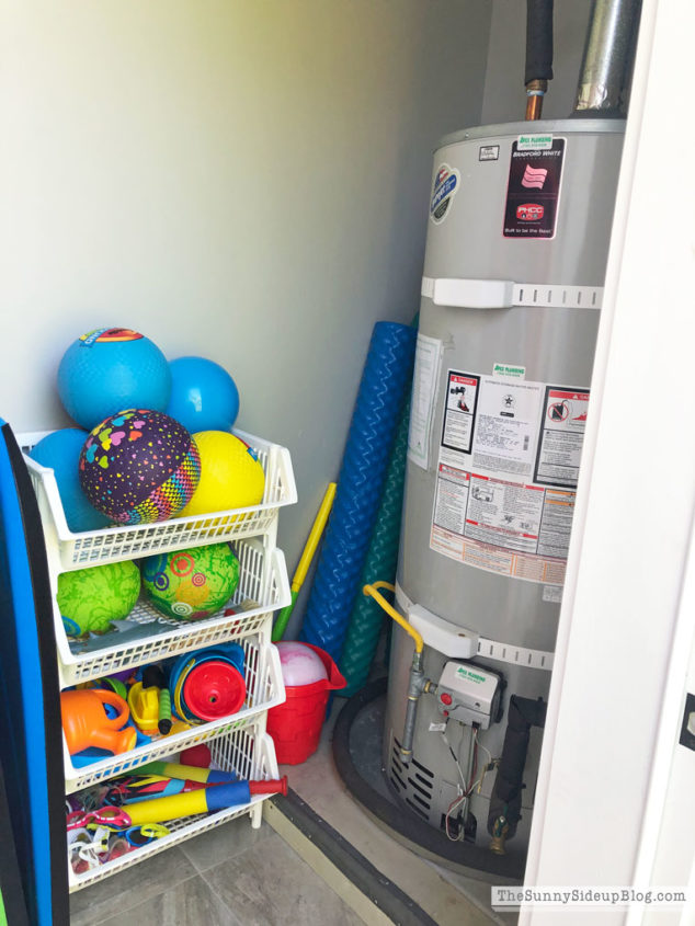 Outdoor Pool Organization (Sunny Lifestyles)