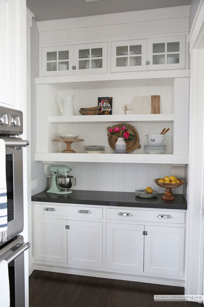 Kitchen Shelf Styling (Sunny Lifestyles)