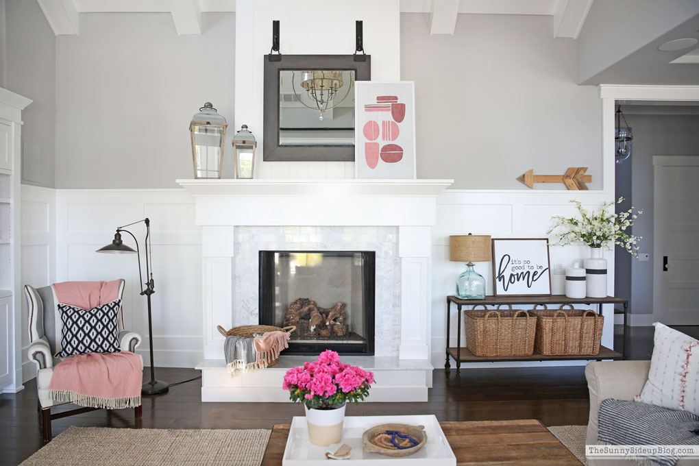 Family Room Spring/Summer Decor (Sunny Lifestyles)