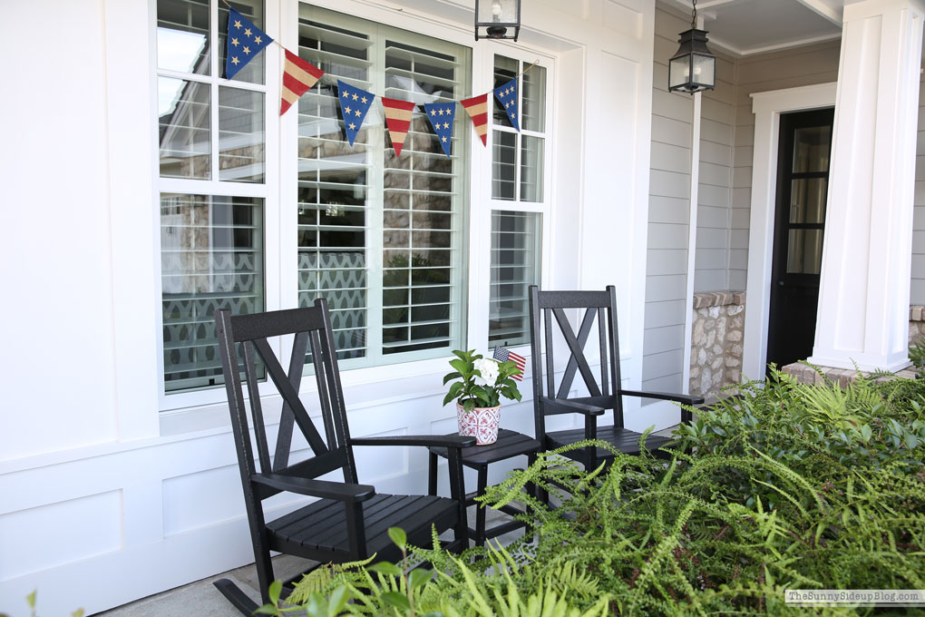 4th of July Porch (new rocking chairs!) Sunny Lifestyles