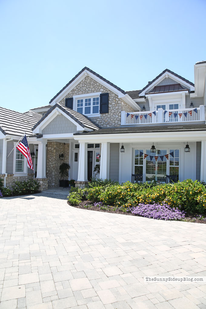 4th of July Porch (new rocking chairs!) Sunny Lifestyles