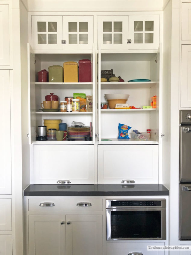 Organized Kitchen Cupboards (Sunny Lifestyles)