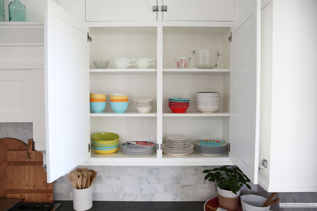 Organized Kitchen Cupboards (Sunny Lifestyles)
