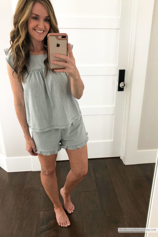 Summer Fashion (Sunny Lifestyles)