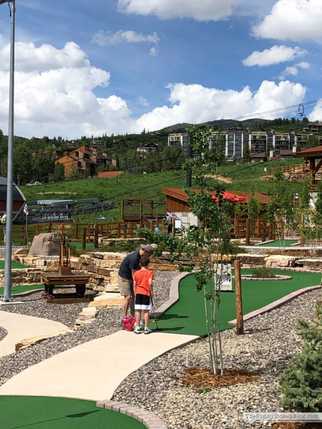 Vacation in Colorado Springs (Sunny Lifestyles)