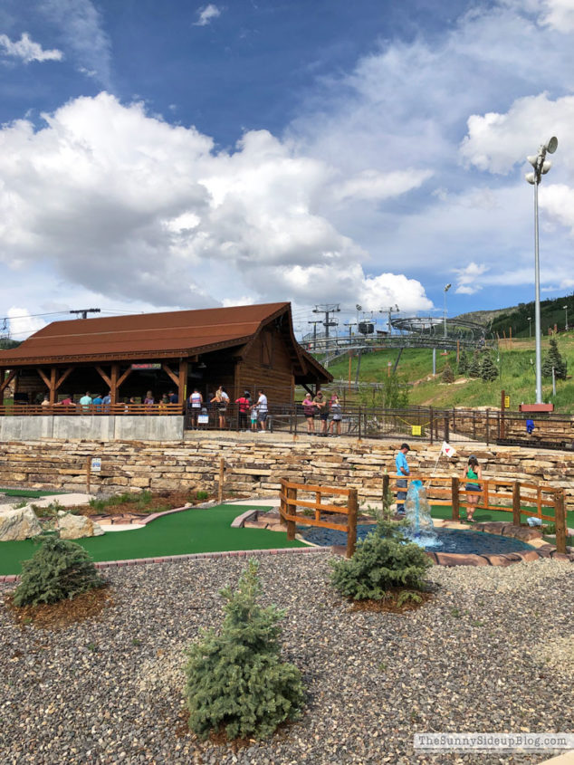 Vacation in Colorado Springs (Sunny Lifestyles)