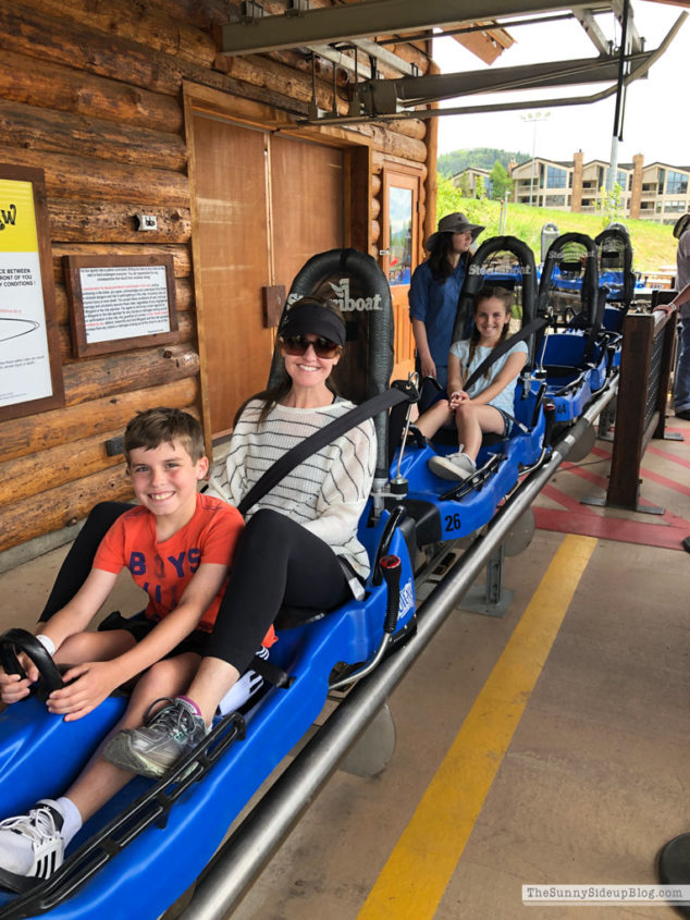 Vacation in Colorado Springs (Sunny Lifestyles)
