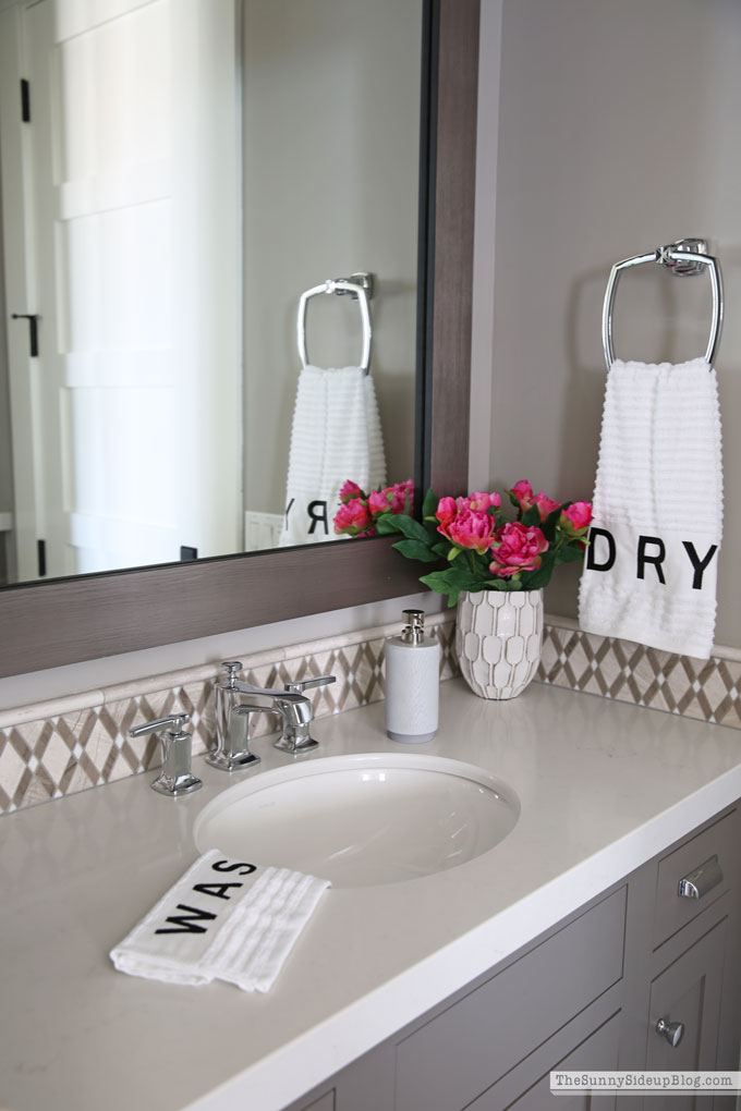 Office/Guest Bathroom (Sunny Lifestyles)