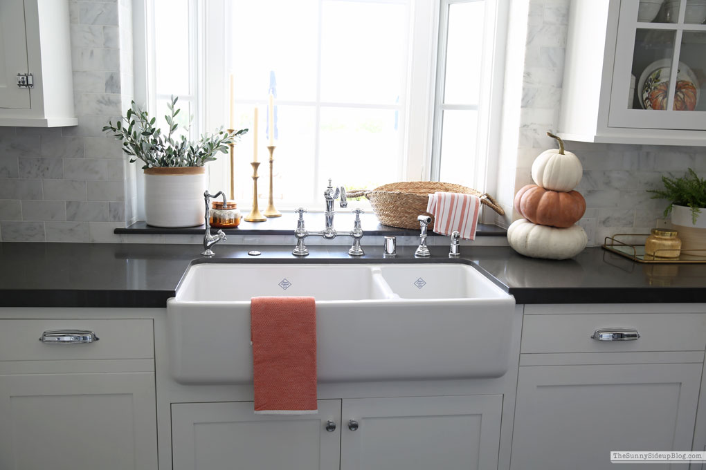 Fall Kitchen (Sunny Lifestyles)